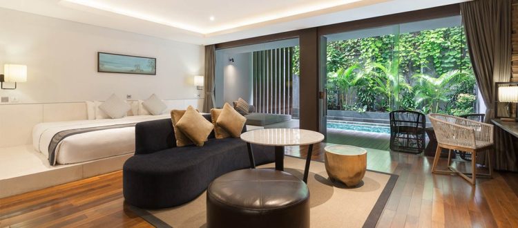 Pool suite room
