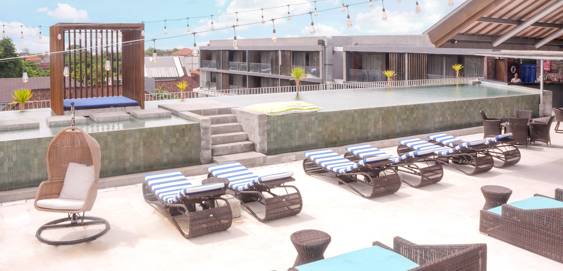 Watermark Hotel Rooftop pool